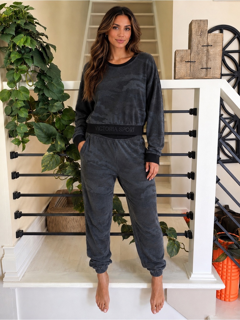 Victoria Sport Camo Lounge Set Top S Joggers XS Black Gray